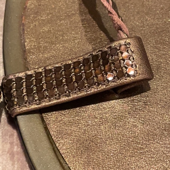 STUART WEITZMAN Bronze Mesh Gladiator Slide Thong Sandals - Picture 5 of 12